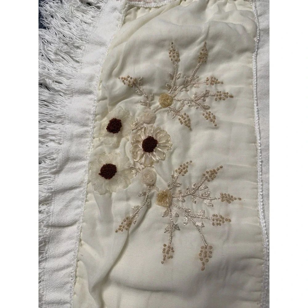 French Country Floral Table Runner Ivory Embroidered Appliqué Fringe 72x18